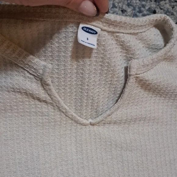 Old Navy Cream Ribbed Knit Top - Picture 3 of 4